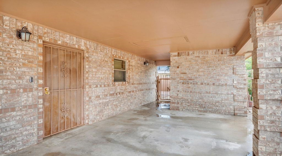 1302 Col. Antonio Zapata Avenue, ZAPATA, Texas 78076, 2 Bedrooms Bedrooms, 4 Rooms Rooms,1 BathroomBathrooms,Residential,For Sale,1302 Col. Antonio Zapata Avenue,20263005