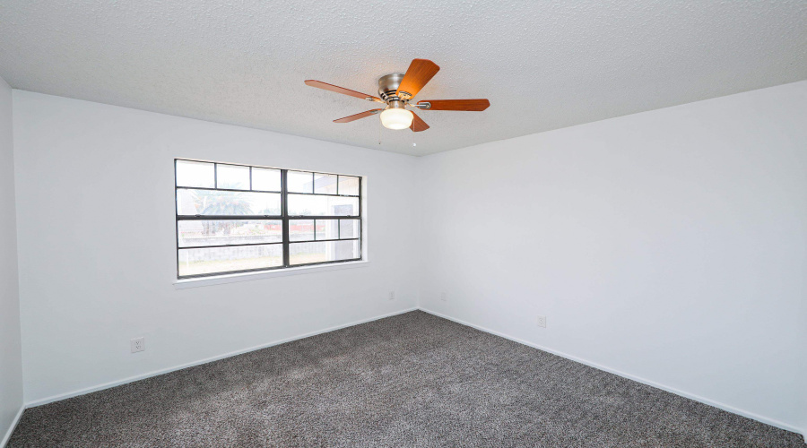 102 St Pierre Ln, Laredo, Texas 78045, 3 Bedrooms Bedrooms, 6 Rooms Rooms,2 BathroomsBathrooms,Residential,For Rent,102 St Pierre Ln,20263013