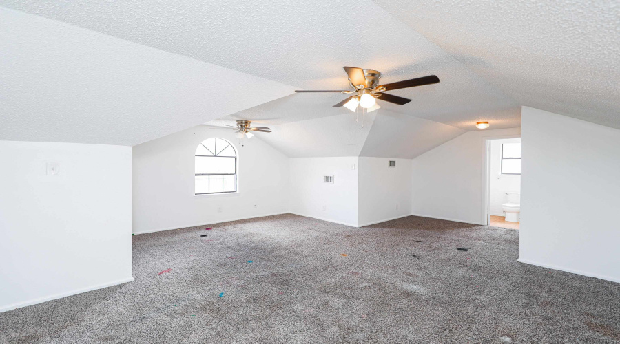 102 St Pierre Ln, Laredo, Texas 78045, 3 Bedrooms Bedrooms, 6 Rooms Rooms,2 BathroomsBathrooms,Residential,For Rent,102 St Pierre Ln,20263013