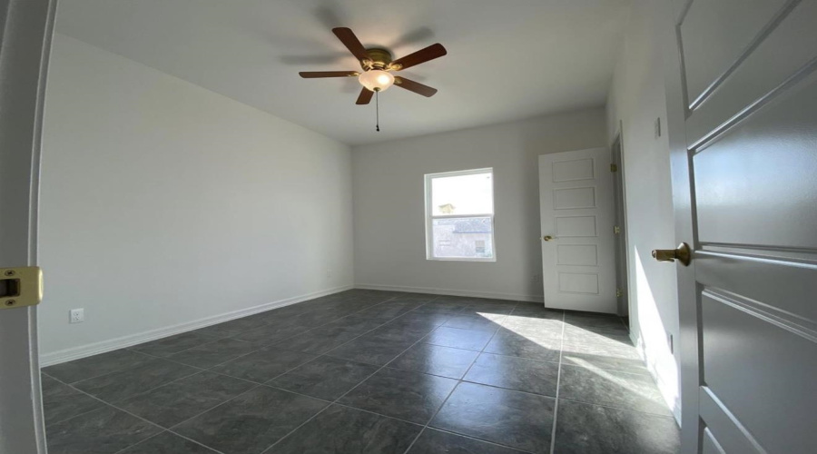 1807 Calvillo Dr., Laredo, Texas 78046, 3 Bedrooms Bedrooms, 6 Rooms Rooms,2 BathroomsBathrooms,Residential,For Sale,1807 Calvillo Dr.,20263014