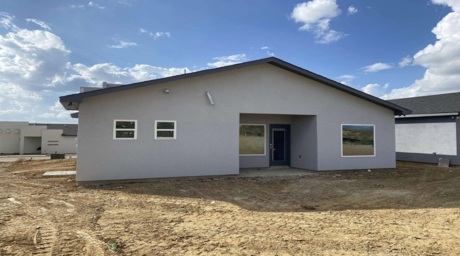 1807 Calvillo Dr., Laredo, Texas 78046, 3 Bedrooms Bedrooms, 6 Rooms Rooms,2 BathroomsBathrooms,Residential,For Sale,1807 Calvillo Dr.,20263014