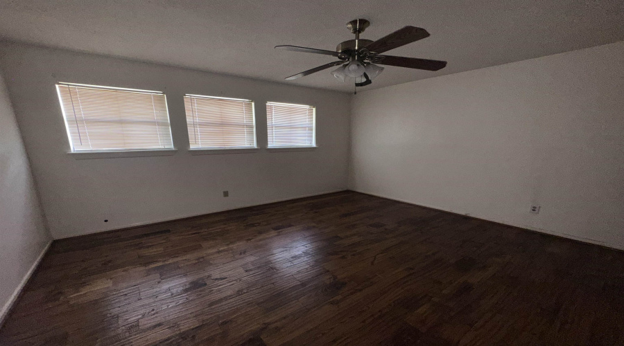 106 Martingale Ln, LAREDO, Texas 78041, 3 Bedrooms Bedrooms, 6 Rooms Rooms,3 BathroomsBathrooms,Residential,For Rent,106 Martingale Ln,20263015