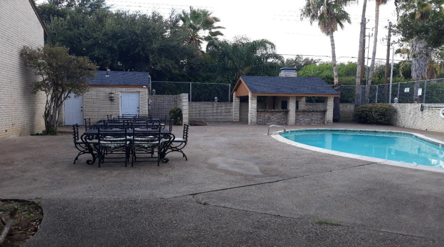106 Martingale Ln, LAREDO, Texas 78041, 3 Bedrooms Bedrooms, 6 Rooms Rooms,3 BathroomsBathrooms,Residential,For Rent,106 Martingale Ln,20263015