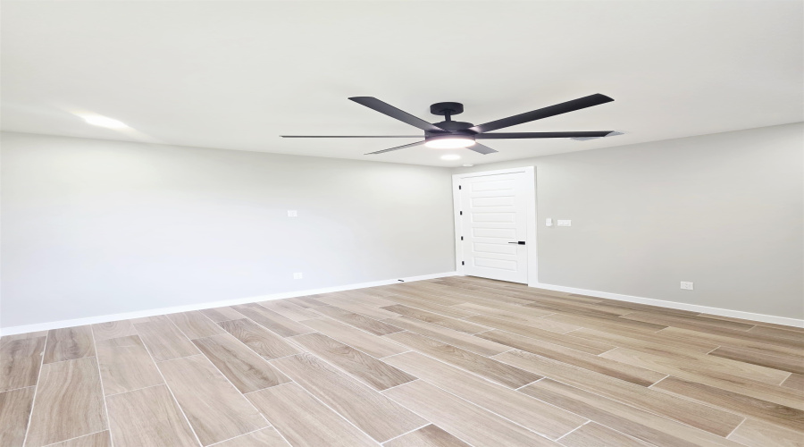 104 Gillian Dr., Laredo, Texas 78043, 3 Bedrooms Bedrooms, 4 Rooms Rooms,3 BathroomsBathrooms,Residential,For Sale,104 Gillian Dr.,20263018