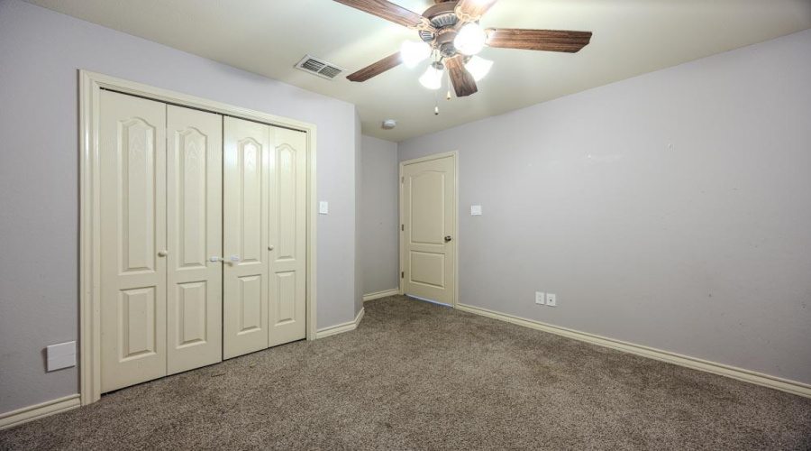 1520 Denmark Ln, Laredo, Texas 78045, 3 Bedrooms Bedrooms, 6 Rooms Rooms,2 BathroomsBathrooms,Residential,For Sale,1520 Denmark Ln,20262229