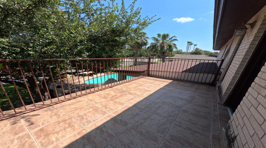1217 Lyles Lp, Laredo, Texas 78045, 4 Bedrooms Bedrooms, 9 Rooms Rooms,3 BathroomsBathrooms,Residential,For Sale,1217 Lyles Lp,20263019