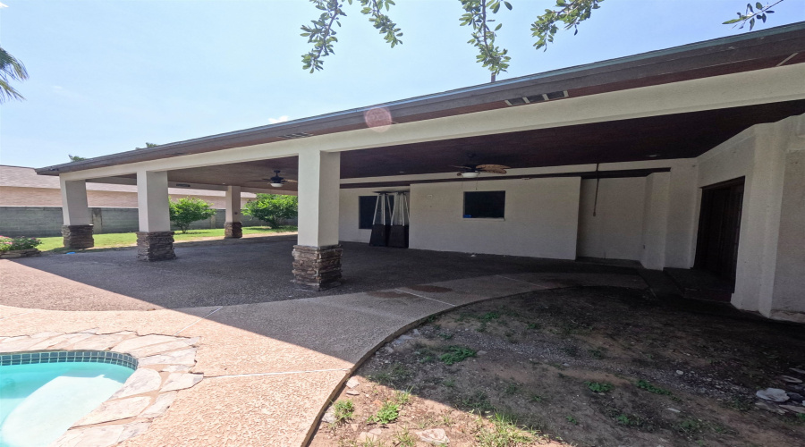 1217 Lyles Lp, Laredo, Texas 78045, 4 Bedrooms Bedrooms, 9 Rooms Rooms,3 BathroomsBathrooms,Residential,For Sale,1217 Lyles Lp,20263019