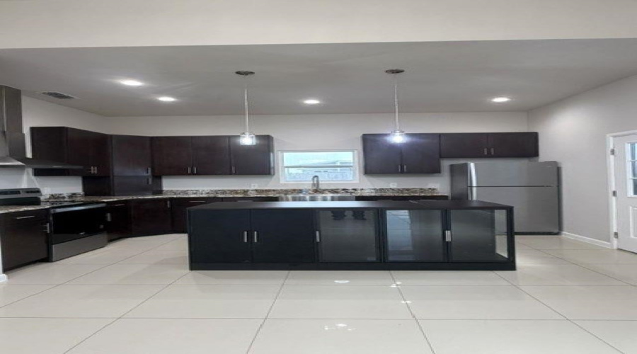2811 Lavanda Dr., Laredo, Texas 78046, 3 Bedrooms Bedrooms, 4 Rooms Rooms,2 BathroomsBathrooms,Residential,For Sale,2811 Lavanda Dr.,20263021