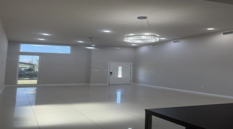2811 Lavanda Dr., Laredo, Texas 78046, 3 Bedrooms Bedrooms, 4 Rooms Rooms,2 BathroomsBathrooms,Residential,For Sale,2811 Lavanda Dr.,20263021