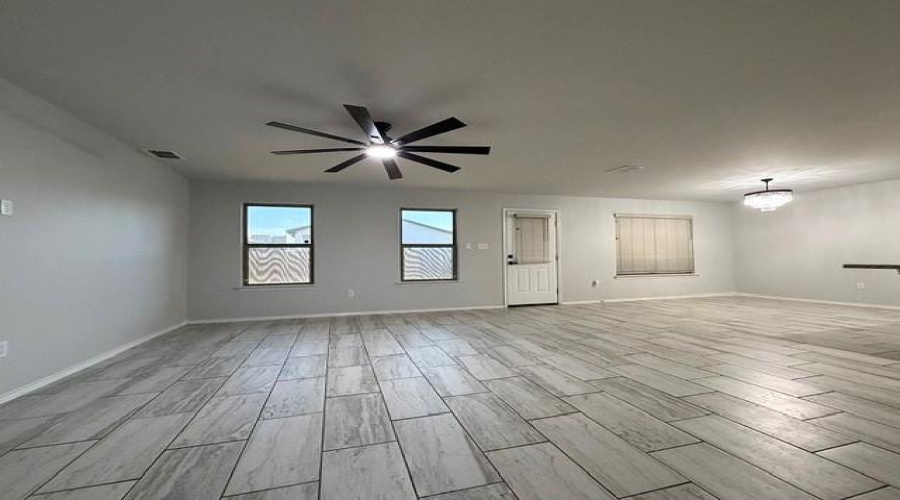 5611 Lone Star Loop, Laredo, Texas 78046, 3 Bedrooms Bedrooms, 6 Rooms Rooms,2 BathroomsBathrooms,Residential,For Sale,5611 Lone Star Loop,20263022