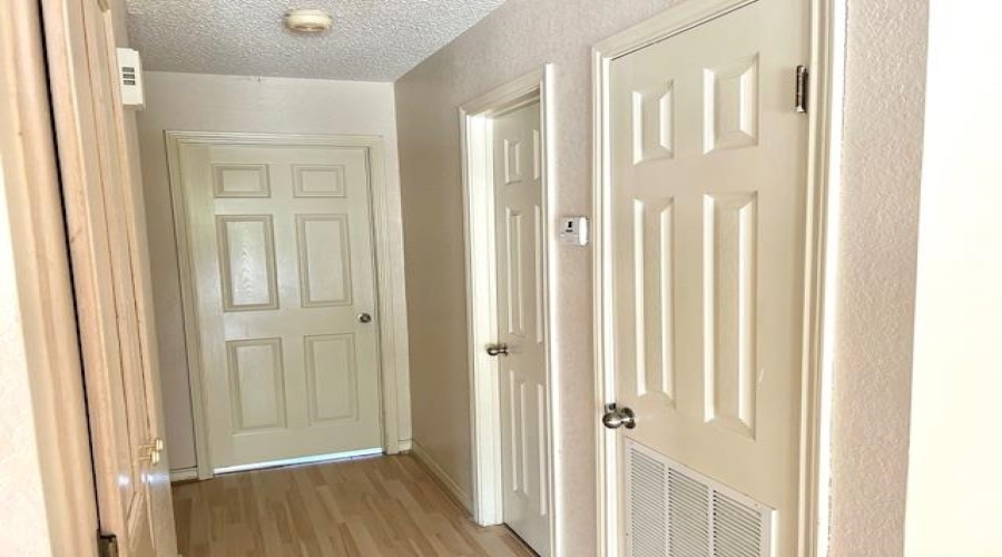 201 Martingale Ln, Laredo, Texas 78041, 2 Bedrooms Bedrooms, 5 Rooms Rooms,2 BathroomsBathrooms,Residential,For Rent,201 Martingale Ln,20263028