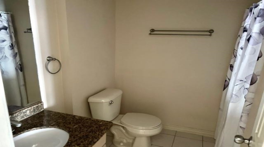 201 Martingale Ln, Laredo, Texas 78041, 2 Bedrooms Bedrooms, 5 Rooms Rooms,2 BathroomsBathrooms,Residential,For Rent,201 Martingale Ln,20263028