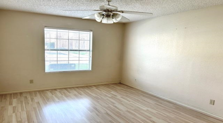 201 Martingale Ln, Laredo, Texas 78041, 2 Bedrooms Bedrooms, 5 Rooms Rooms,2 BathroomsBathrooms,Residential,For Rent,201 Martingale Ln,20263028