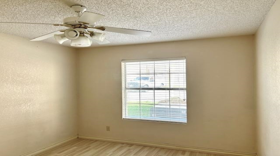 201 Martingale Ln, Laredo, Texas 78041, 2 Bedrooms Bedrooms, 5 Rooms Rooms,2 BathroomsBathrooms,Residential,For Rent,201 Martingale Ln,20263028
