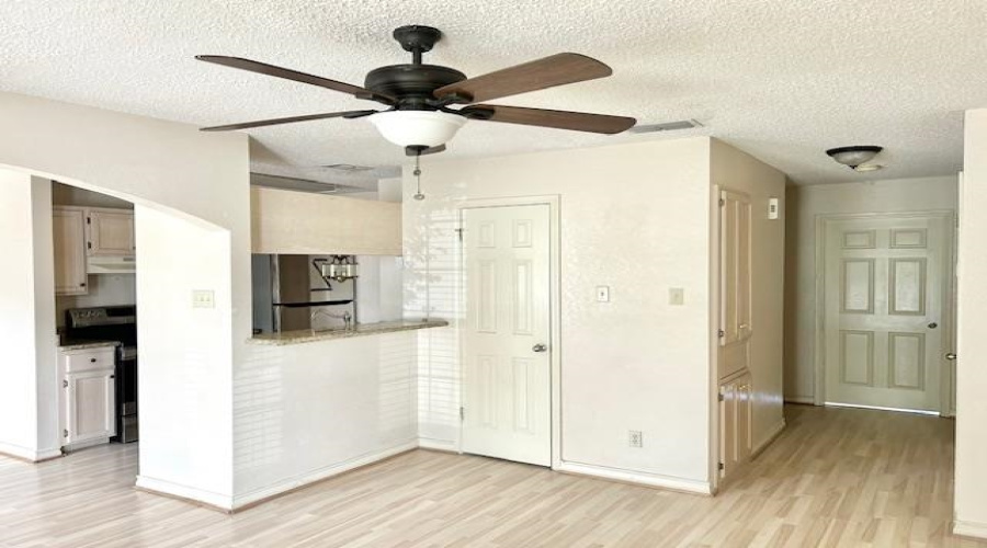 201 Martingale Ln, Laredo, Texas 78041, 2 Bedrooms Bedrooms, 5 Rooms Rooms,2 BathroomsBathrooms,Residential,For Rent,201 Martingale Ln,20263028