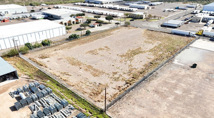 1126 Black Diamond St, Laredo, Texas 78040, ,Land,For Rent,1126 Black Diamond St,20263033