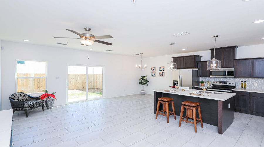 9903 Bijan Dr., LAREDO, Texas 78045, 3 Bedrooms Bedrooms, 7 Rooms Rooms,2 BathroomsBathrooms,Residential,For Rent,9903 Bijan Dr.,20263032