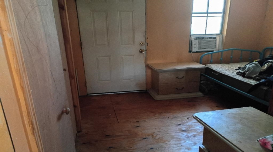5317 Mercedes Ln., Zapata, Texas 78076, 3 Bedrooms Bedrooms, 5 Rooms Rooms,1 BathroomBathrooms,Residential,For Sale,5317 Mercedes Ln.,20263036