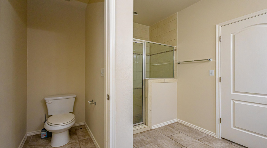 6015 Narciso Dr., Laredo, Texas 78046, 4 Bedrooms Bedrooms, 8 Rooms Rooms,2 BathroomsBathrooms,Residential,For Sale,6015 Narciso Dr.,20263037