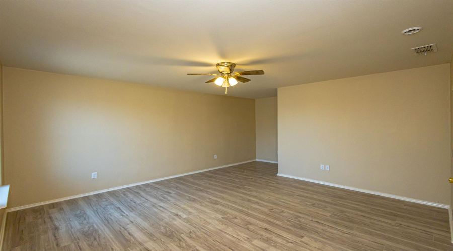 6015 Narciso Dr., Laredo, Texas 78046, 4 Bedrooms Bedrooms, 8 Rooms Rooms,2 BathroomsBathrooms,Residential,For Sale,6015 Narciso Dr.,20263037