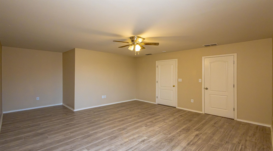6015 Narciso Dr., Laredo, Texas 78046, 4 Bedrooms Bedrooms, 8 Rooms Rooms,2 BathroomsBathrooms,Residential,For Sale,6015 Narciso Dr.,20263037