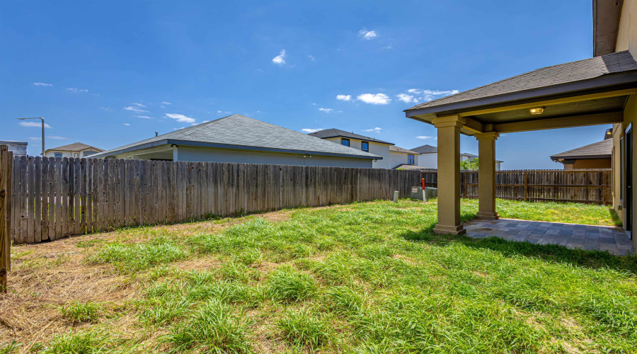 6015 Narciso Dr., Laredo, Texas 78046, 4 Bedrooms Bedrooms, 8 Rooms Rooms,2 BathroomsBathrooms,Residential,For Sale,6015 Narciso Dr.,20263037