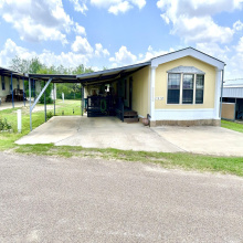 142 Sunshine Ln., ZAPATA, Texas 78076-3920, 2 Bedrooms Bedrooms, 4 Rooms Rooms,2 BathroomsBathrooms,Residential,For Sale,142 Sunshine Ln.,20263040