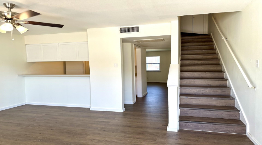 8915 McPherson Rd, LAREDO, Texas 78045, 2 Bedrooms Bedrooms, 5 Rooms Rooms,2 BathroomsBathrooms,Residential,For Rent,8915 McPherson Rd,20263041