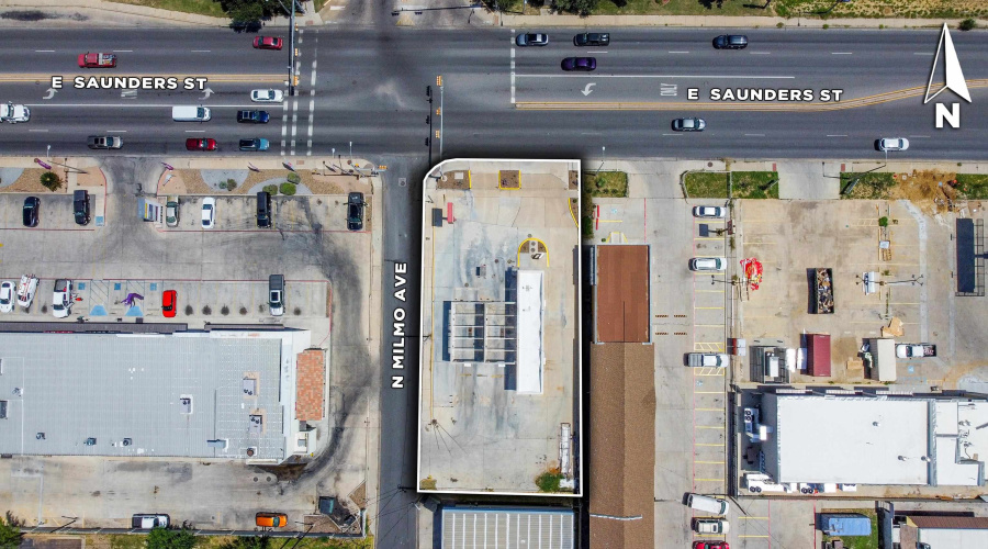 2501 E Saunders St, Laredo, Texas 78041, ,1 BathroomBathrooms,Commercial retail/office,For Rent,2501 E Saunders St,20263053