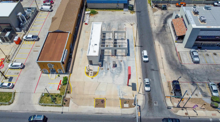 2501 E Saunders St, Laredo, Texas 78041, ,1 BathroomBathrooms,Commercial retail/office,For Rent,2501 E Saunders St,20263053