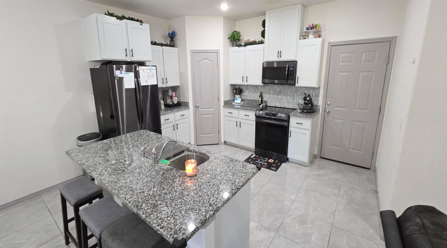 1620 Brownwood St., Laredo, Texas 78046, 3 Bedrooms Bedrooms, 6 Rooms Rooms,2 BathroomsBathrooms,Residential,For Sale,1620 Brownwood St.,20263045