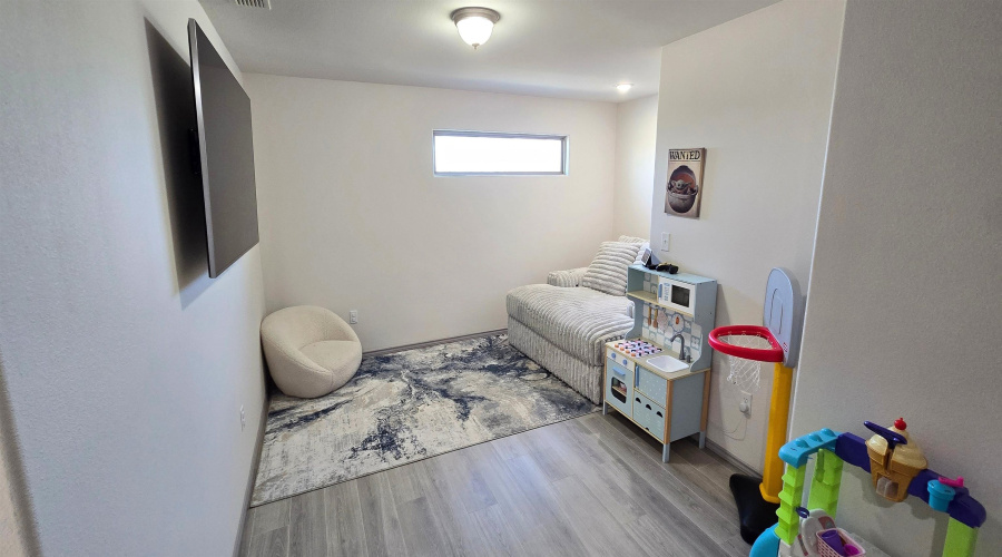 1620 Brownwood St., Laredo, Texas 78046, 3 Bedrooms Bedrooms, 6 Rooms Rooms,2 BathroomsBathrooms,Residential,For Sale,1620 Brownwood St.,20263045