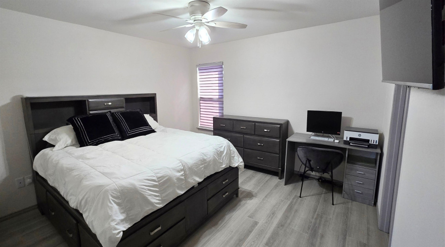 1620 Brownwood St., Laredo, Texas 78046, 3 Bedrooms Bedrooms, 6 Rooms Rooms,2 BathroomsBathrooms,Residential,For Sale,1620 Brownwood St.,20263045