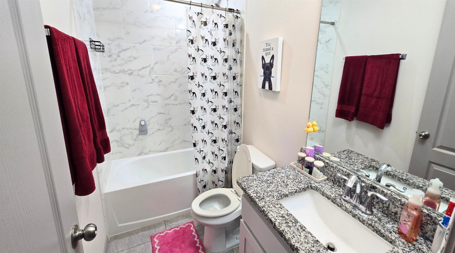 1620 Brownwood St., Laredo, Texas 78046, 3 Bedrooms Bedrooms, 6 Rooms Rooms,2 BathroomsBathrooms,Residential,For Sale,1620 Brownwood St.,20263045
