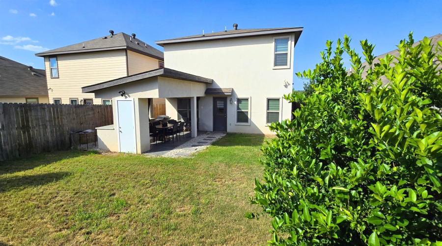 1620 Brownwood St., Laredo, Texas 78046, 3 Bedrooms Bedrooms, 6 Rooms Rooms,2 BathroomsBathrooms,Residential,For Sale,1620 Brownwood St.,20263045