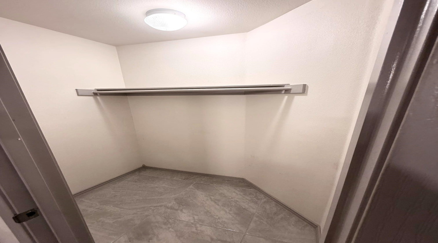 1620 Brownwood St., Laredo, Texas 78046, 3 Bedrooms Bedrooms, 6 Rooms Rooms,2 BathroomsBathrooms,Residential,For Sale,1620 Brownwood St.,20263045