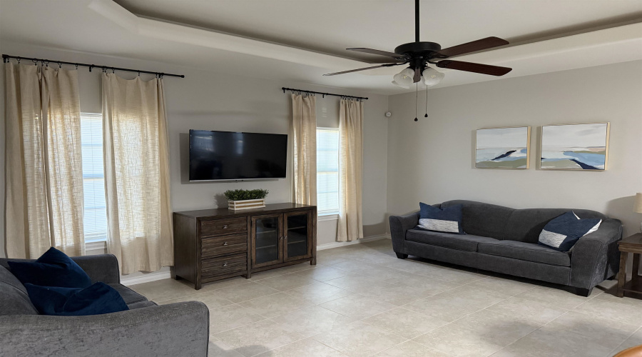 2314 Grisell Dr, Laredo, Texas 78041-2016, 3 Bedrooms Bedrooms, 5 Rooms Rooms,2 BathroomsBathrooms,Residential,For Sale,2314 Grisell Dr,20263046