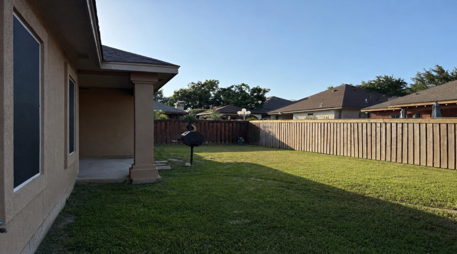 2314 Grisell Dr, Laredo, Texas 78041-2016, 3 Bedrooms Bedrooms, 5 Rooms Rooms,2 BathroomsBathrooms,Residential,For Sale,2314 Grisell Dr,20263046