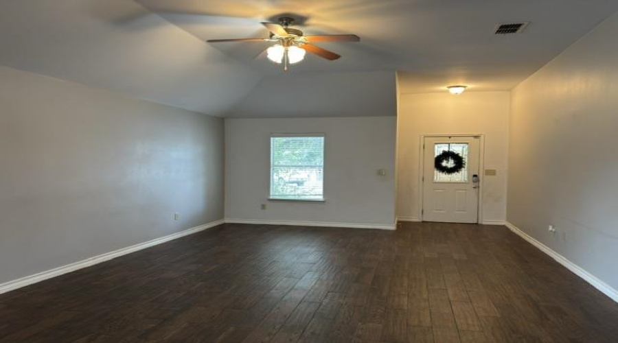 526 Don Jose Dr., Laredo, Texas 78045, 3 Bedrooms Bedrooms, 6 Rooms Rooms,2 BathroomsBathrooms,Residential,For Sale,526 Don Jose Dr.,20263052