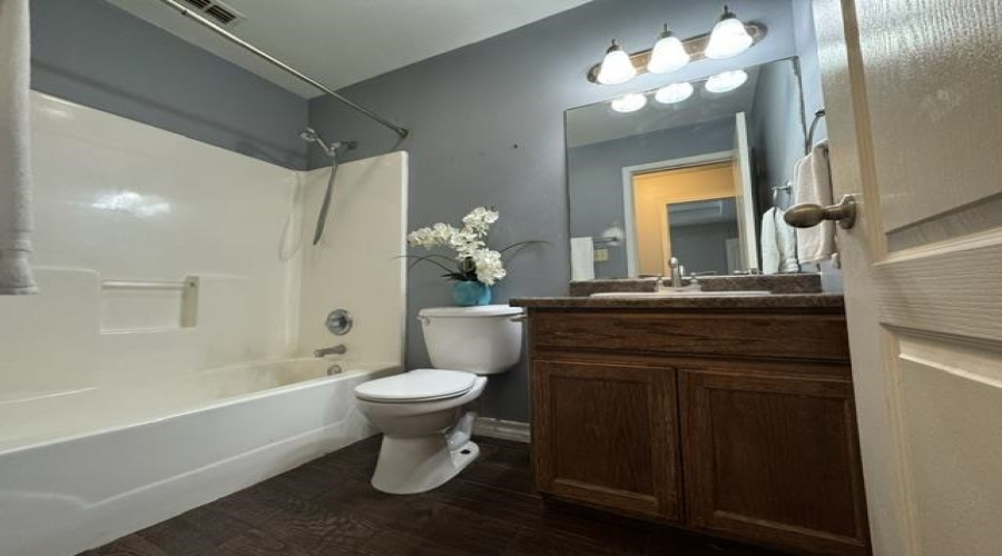526 Don Jose Dr., Laredo, Texas 78045, 3 Bedrooms Bedrooms, 6 Rooms Rooms,2 BathroomsBathrooms,Residential,For Sale,526 Don Jose Dr.,20263052