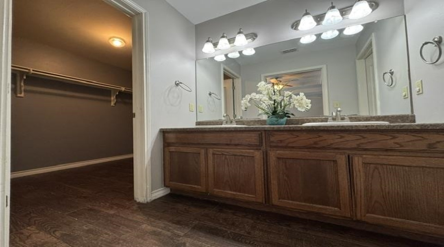 526 Don Jose Dr., Laredo, Texas 78045, 3 Bedrooms Bedrooms, 6 Rooms Rooms,2 BathroomsBathrooms,Residential,For Sale,526 Don Jose Dr.,20263052