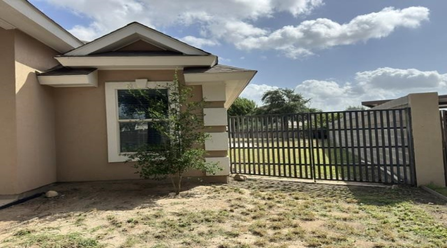 526 Don Jose Dr., Laredo, Texas 78045, 3 Bedrooms Bedrooms, 6 Rooms Rooms,2 BathroomsBathrooms,Residential,For Sale,526 Don Jose Dr.,20263052