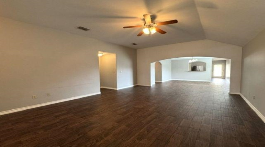 526 Don Jose Dr., Laredo, Texas 78045, 3 Bedrooms Bedrooms, 6 Rooms Rooms,2 BathroomsBathrooms,Residential,For Sale,526 Don Jose Dr.,20263052