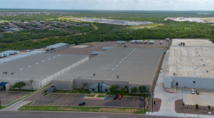 14701 Atlanta Dr, Laredo, Texas 78045, 51 Rooms Rooms,4 BathroomsBathrooms,Commercial/industrial,For Rent,14701 Atlanta Dr,20263048