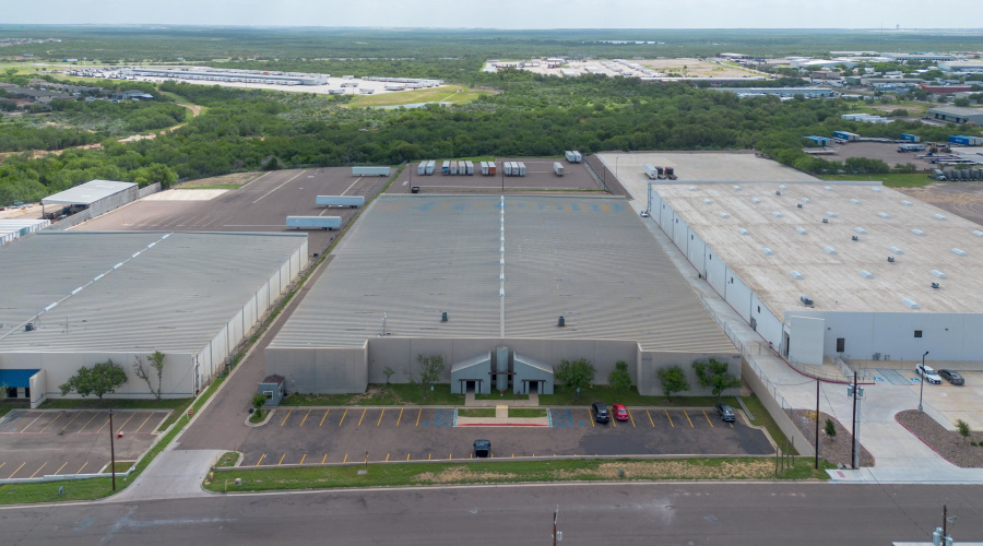 14701 Atlanta Dr, Laredo, Texas 78045, 51 Rooms Rooms,4 BathroomsBathrooms,Commercial/industrial,For Rent,14701 Atlanta Dr,20263048
