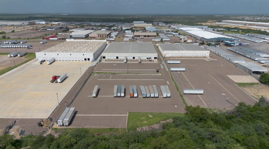 14701 Atlanta Dr, Laredo, Texas 78045, 51 Rooms Rooms,4 BathroomsBathrooms,Commercial/industrial,For Rent,14701 Atlanta Dr,20263048