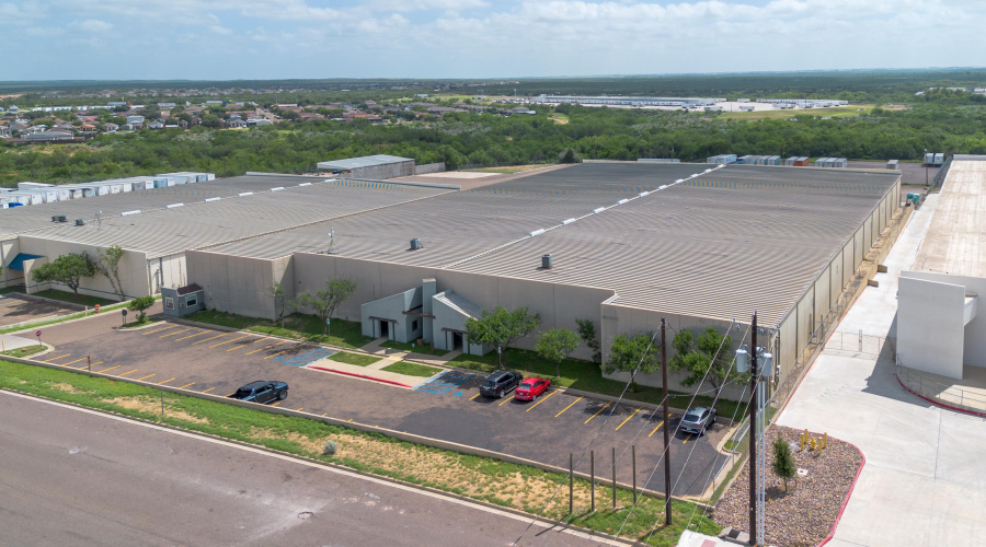 14701 Atlanta Dr, Laredo, Texas 78045, 51 Rooms Rooms,4 BathroomsBathrooms,Commercial/industrial,For Rent,14701 Atlanta Dr,20263048