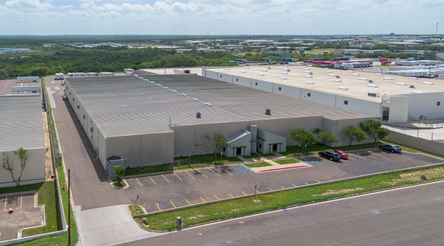 14701 Atlanta Dr, Laredo, Texas 78045, 51 Rooms Rooms,4 BathroomsBathrooms,Commercial/industrial,For Rent,14701 Atlanta Dr,20263048