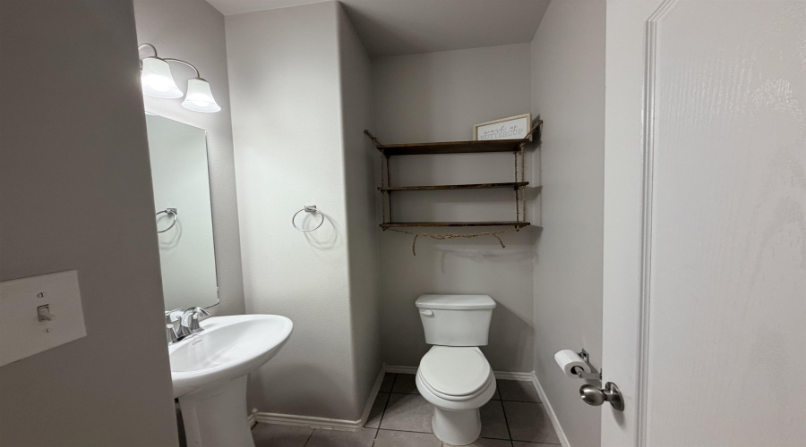 11134 Palmillas Loop, Laredo, Texas 78045, 4 Bedrooms Bedrooms, 7 Rooms Rooms,2 BathroomsBathrooms,Residential,For Rent,11134 Palmillas Loop,20263055
