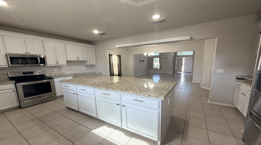 11134 Palmillas Loop, Laredo, Texas 78045, 4 Bedrooms Bedrooms, 7 Rooms Rooms,2 BathroomsBathrooms,Residential,For Rent,11134 Palmillas Loop,20263055